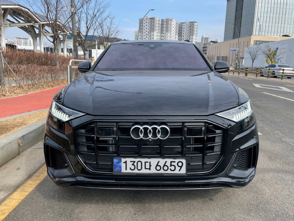 아우디 Q8 콰트로